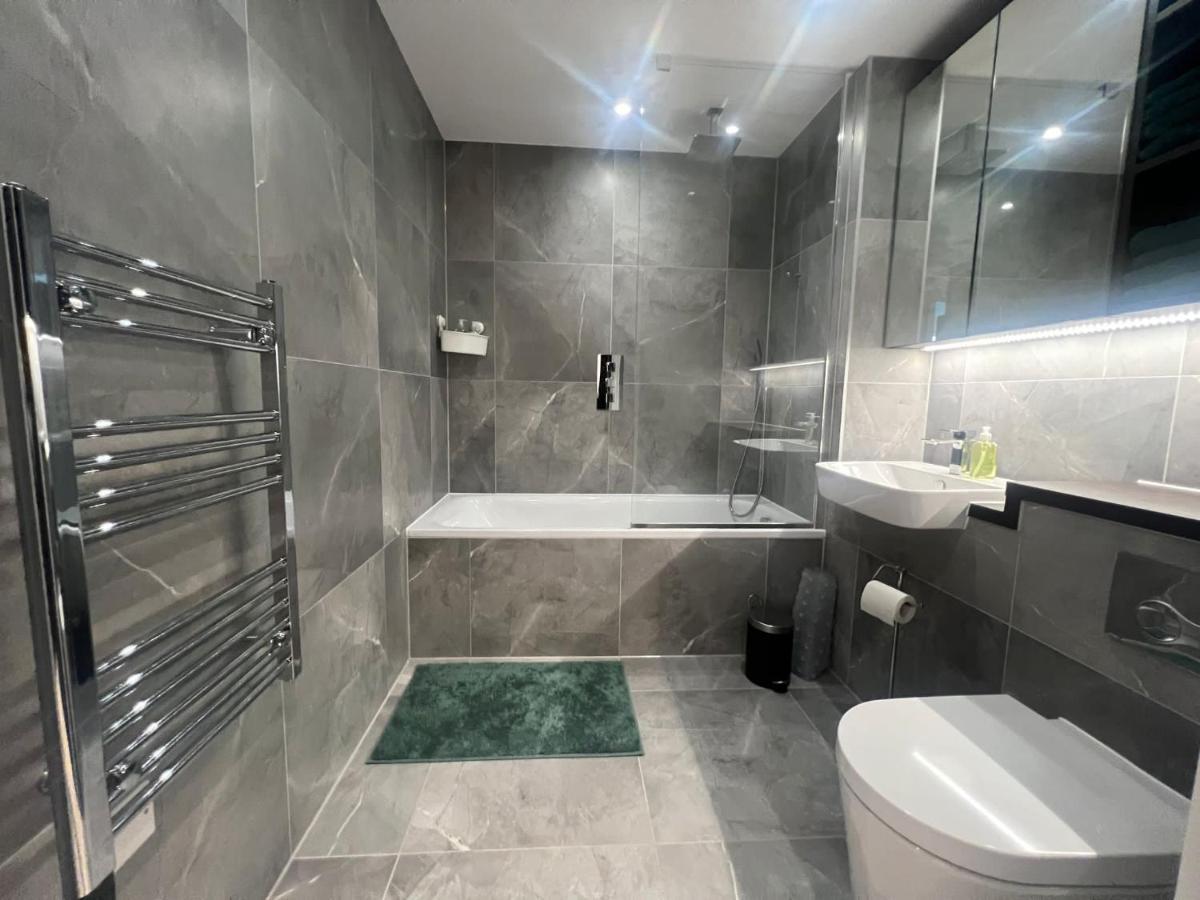 One West Point , Icon Tower Apartamento Londres Exterior foto