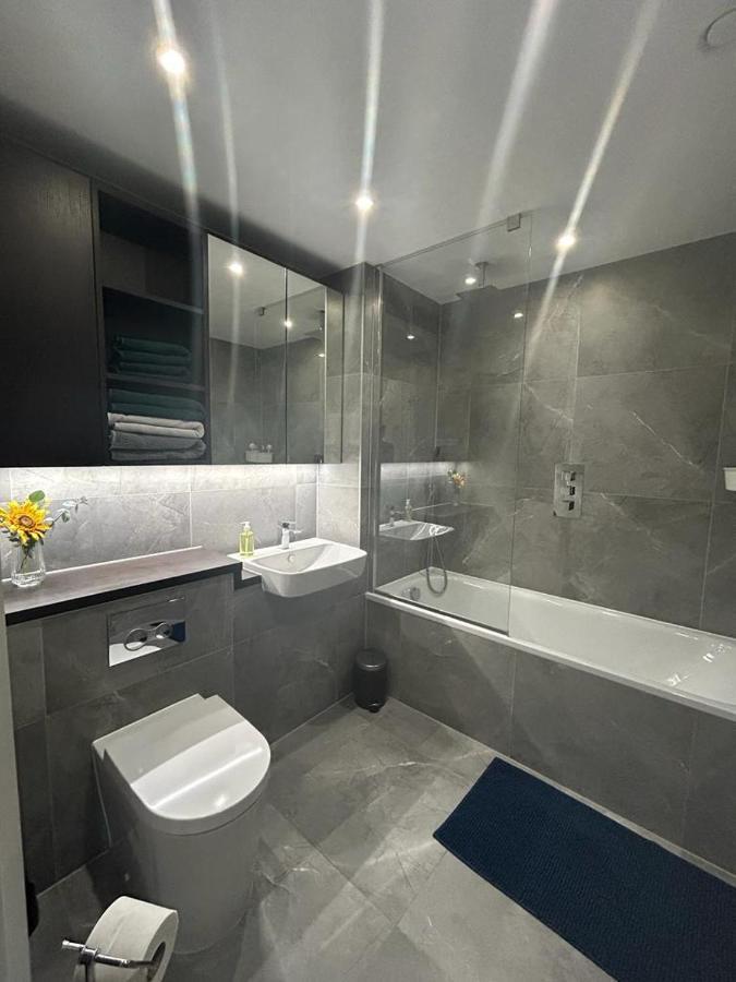 One West Point , Icon Tower Apartamento Londres Exterior foto